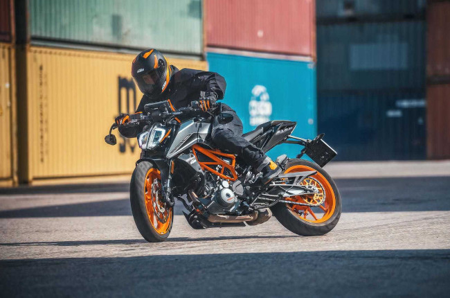 Ktm 390 duke new best sale model 2021