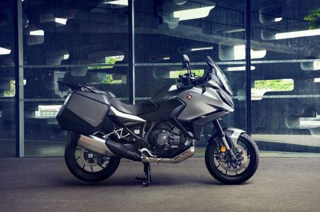 The New Honda NT1100 Is A High-tech Adventure-touring Bike | MotoDeal