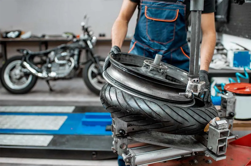 Can I Change My Motorcycle s Tire Size MotoDeal