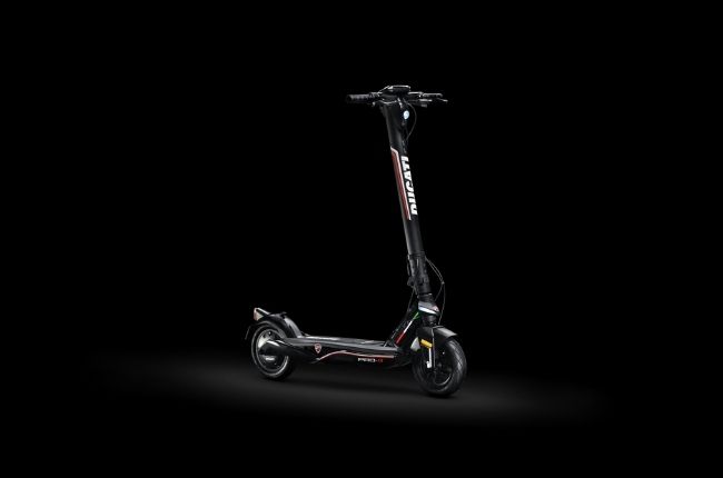 Ducati Adds The Pro Iii E Scooter To Its Urban Mobility Lineup Motodeal 0711